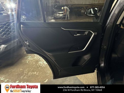 Used 2019 Toyota RAV4 Limited w/ Advanced Technology Package AWD/4WD image 11