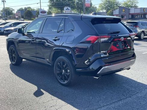 Used 2023 Toyota RAV4 SE w/ Convenience Package AWD/4WD image 5