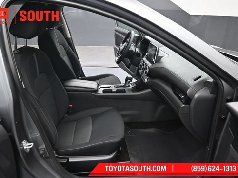 Used 2024 Nissan Sentra SV FWD image 28