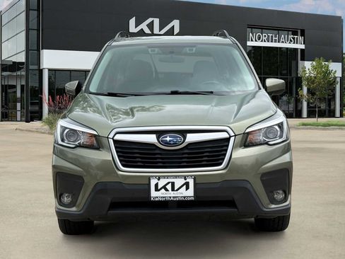 Used 2020 Subaru Forester Premium AWD/4WD image 4
