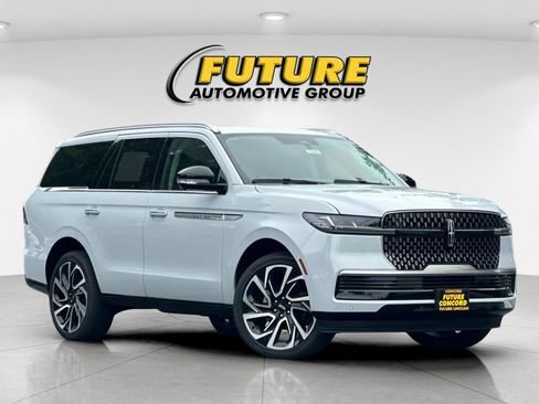 New 2026 Lincoln Navigator Reserve AWD/4WD image 1
