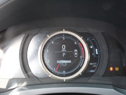 Used 2016 Lexus RC 200t RWD image 19