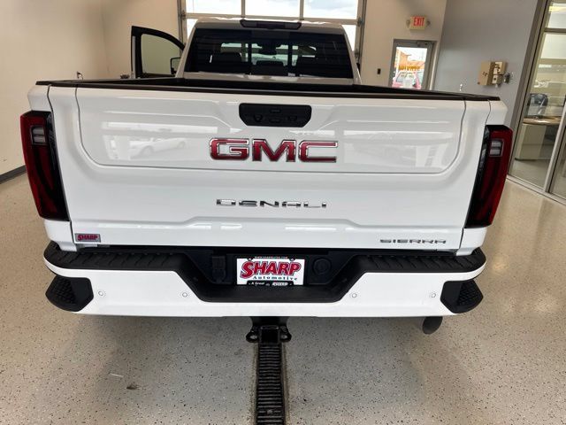 Used 2025 GMC Sierra 3500 Denali AWD/4WD image 9