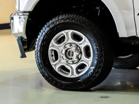 Used 2021 Ford F250 XL w/ STX Appearance Package image 48