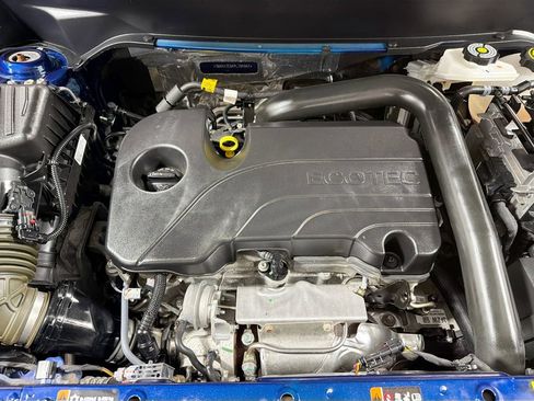 Used 2023 Chevrolet Equinox LT w/ Driver Convenience Package AWD/4WD image 31