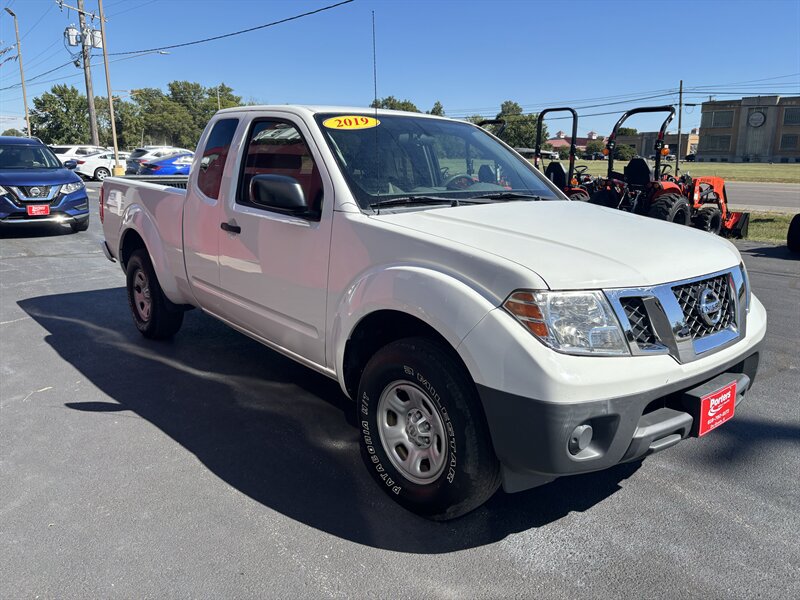 Used 2019 Nissan Frontier S RWD image 3