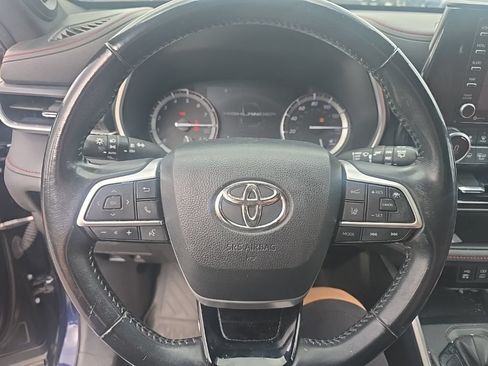 Used 2022 Toyota Highlander XSE AWD/4WD image 12