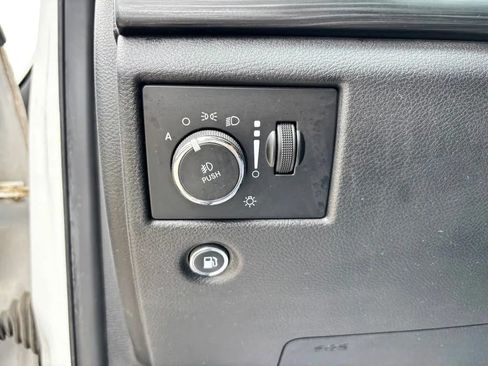 Used 2019 Jeep Grand Cherokee Altitude AWD/4WD image 11