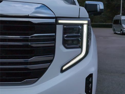 New 2026 GMC Sierra 1500 SLT w/ SLT Premium Package AWD/4WD image 12