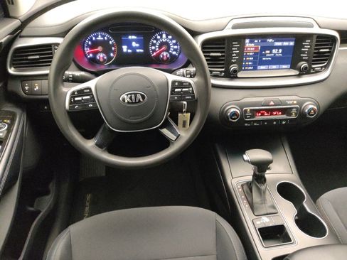 Used 2019 Kia Sorento FWD V6 image 22