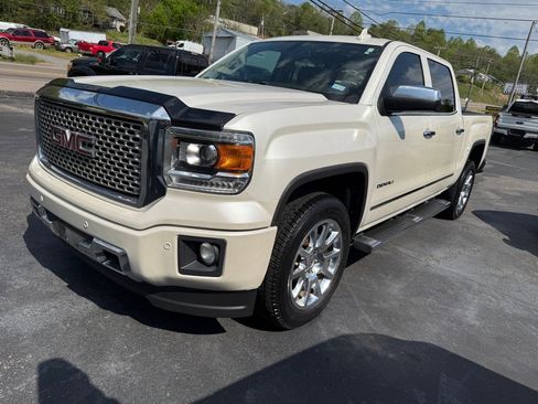 Used 2015 GMC Sierra 1500 Denali image 1