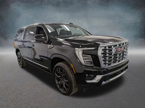 Used 2026 GMC Yukon XL Denali w/ Sun & Power Step Package AWD/4WD image 3