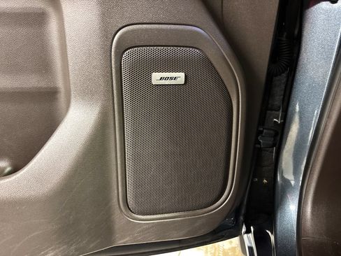 Used 2019 GMC Sierra 1500 SLT w/ SLT Premium Plus Package AWD/4WD image 26