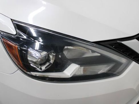 Used 2017 Nissan Sentra SR w/ SR Midnight Edition image 24