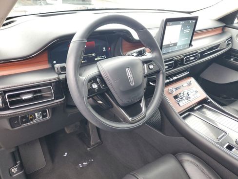 Certified 2023 Lincoln Aviator Reserve w/ Equipment Group 201A image 13