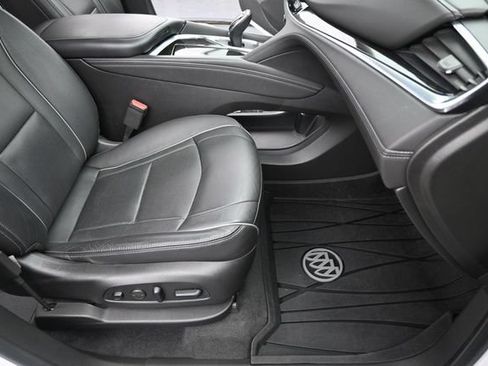 Used 2021 Buick Enclave Avenir w/ Avenir Technology Package FWD image 24