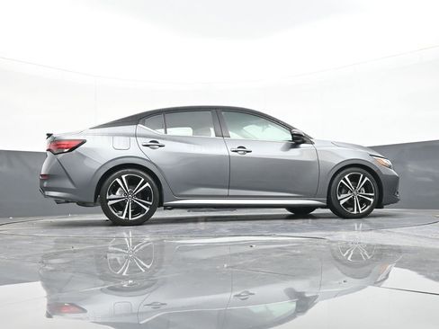 Used 2023 Nissan Sentra SR w/ Electronics Package image 42