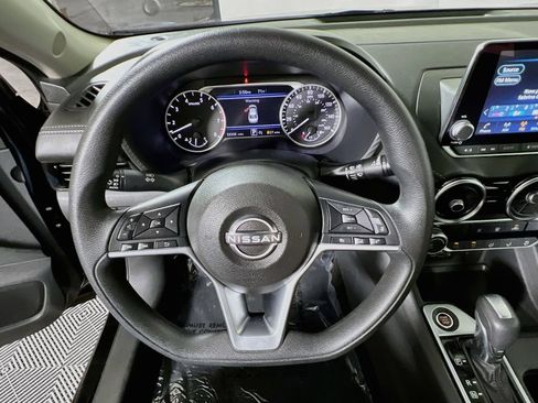 Used 2024 Nissan Sentra SV FWD image 10