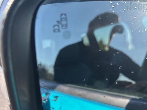 Used 2021 Jeep Renegade Limited image 7