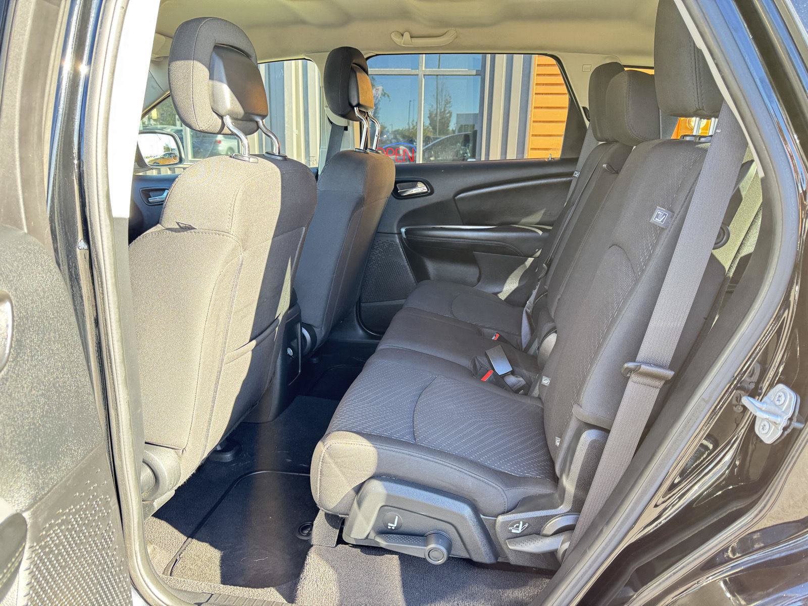 Used 2018 Dodge Journey SE AWD/4WD image 21