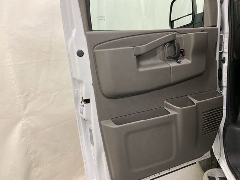 Used 2024 Chevrolet Express 2500 w/ Driver Convenience Package RWD image 10