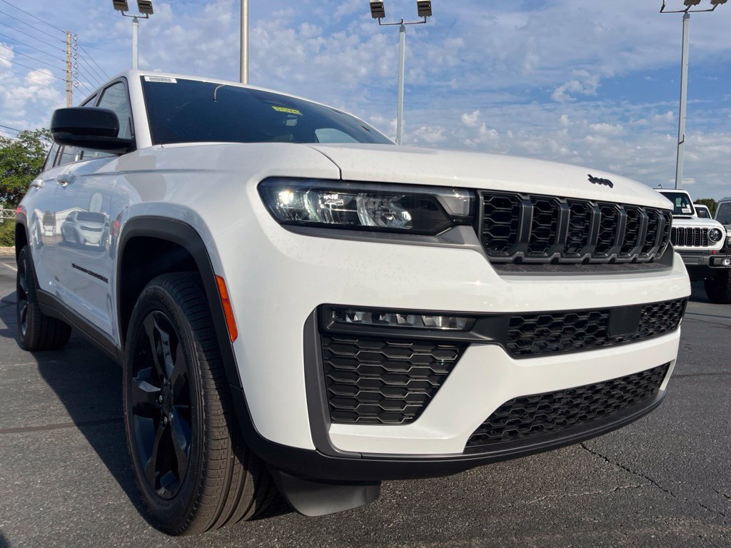 New 2026 Jeep Grand Cherokee Limited AWD/4WD image 60