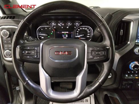 Used 2022 GMC Sierra 2500 SLT w/ SLT Convenience Package image 9