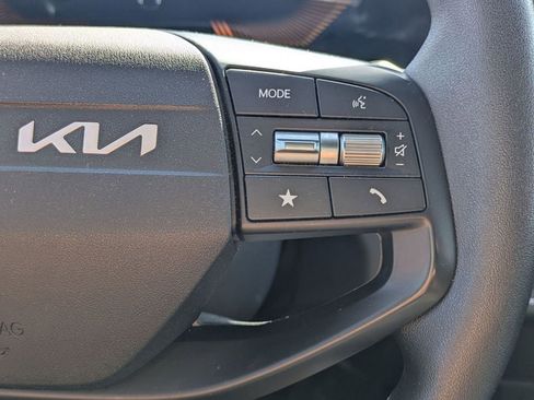 Used 2025 Kia K4 FWD image 18