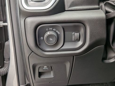 Used 2024 RAM 1500 Laramie AWD/4WD image 18