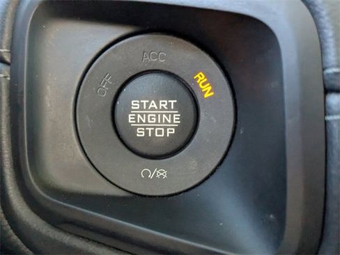 Used 2025 Jeep Gladiator Rubicon image 25