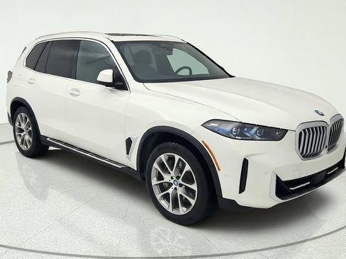 Used 2025 BMW X5 xDrive50e AWD/4WD image 1