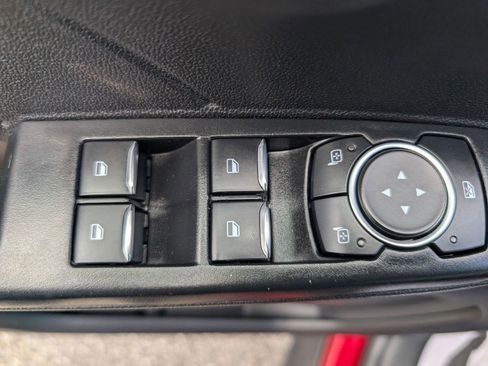 Used 2025 Ford Escape ST-Line Select AWD/4WD image 8