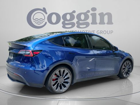 Used 2024 Tesla Model Y Performance AWD/4WD image 9