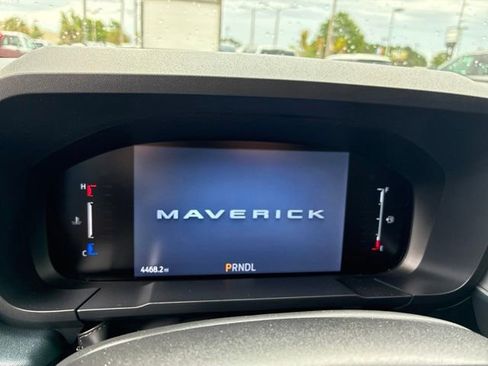 Used 2025 Ford Maverick XL w/ Equipment Group 102A AWD/4WD image 30