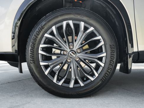 Used 2025 Nissan Rogue Platinum w/ Platinum Premium Package image 33