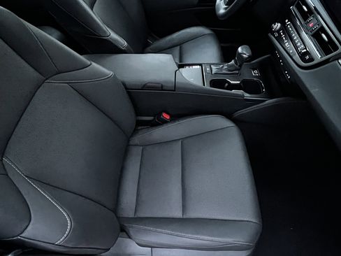 Used 2024 Lexus ES 350 w/ Premium Package image 43