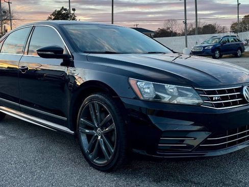 Used 2017 Volkswagen Passat 1.8T R-Line image 8