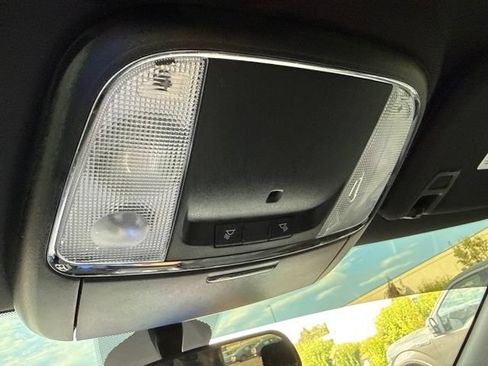 Used 2020 Jeep Grand Cherokee Laredo AWD/4WD image 33