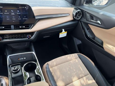 New 2026 Chevrolet Equinox ACTIV w/ Convenience Package III FWD image 29