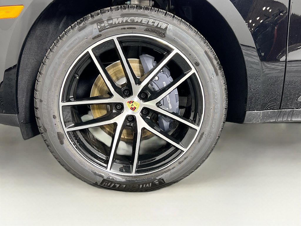 Certified 2026 Porsche Macan AWD/4WD image 33
