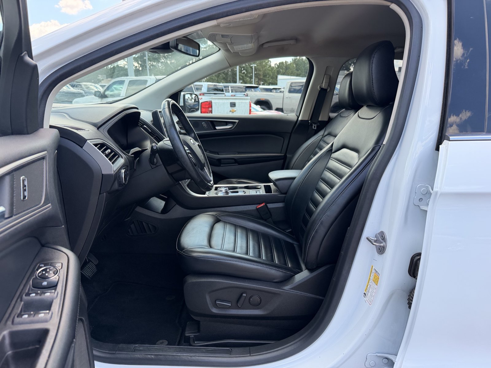 Used 2023 Ford Edge SEL AWD/4WD image 15
