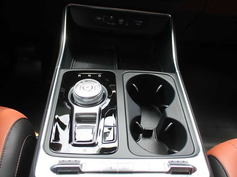 New 2025 Kia Carnival SX Prestige image 45