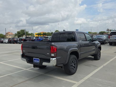 Used 2023 Toyota Tacoma SR5 AWD/4WD image 3