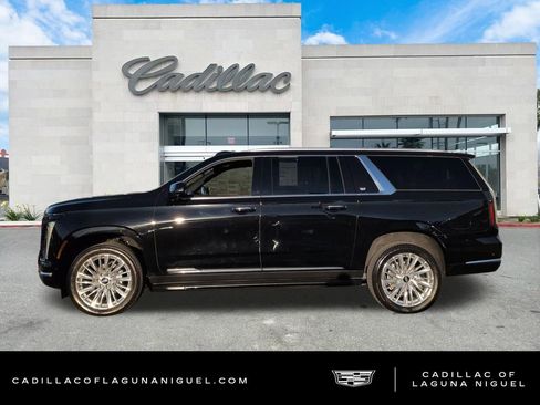 Certified 2025 Cadillac Escalade ESV Premium Luxury image 6