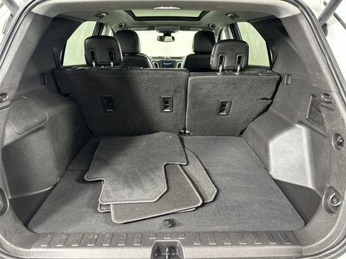 Used 2020 Chevrolet Equinox LT w/ Sport Edition image 31