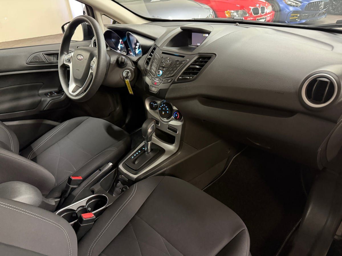 Used 2019 Ford Fiesta SE FWD image 25