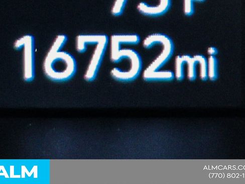 Used 2025 Hyundai Elantra SE FWD image 46