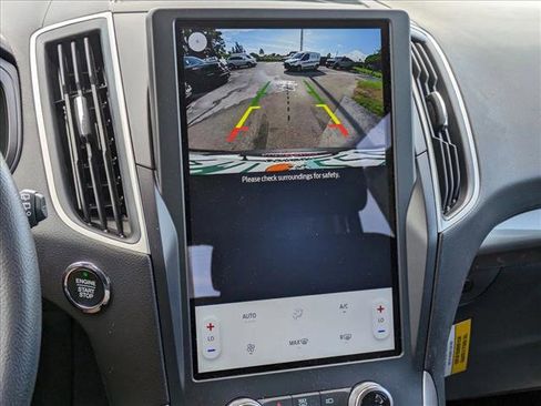 New 2024 Ford Edge SE image 12