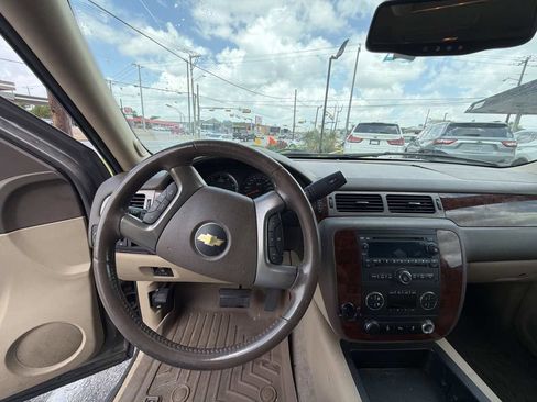 Used 2013 Chevrolet Suburban LT w/ Texas Edition image 5