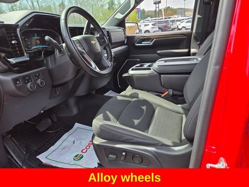 Used 2025 Chevrolet Silverado 1500 LT AWD/4WD image 11